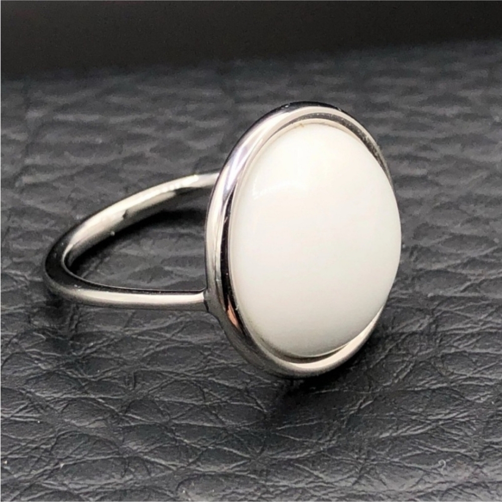 Calvin Klien Ring Round Silver And White Stone